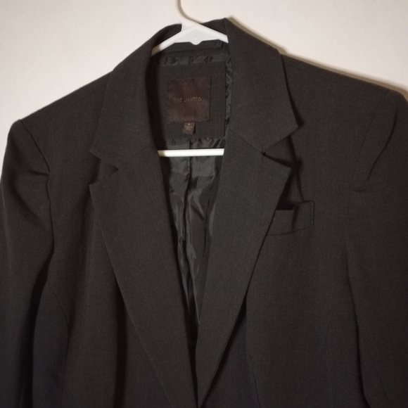 The limited grey blazer size 4 - Picture 2 of 10